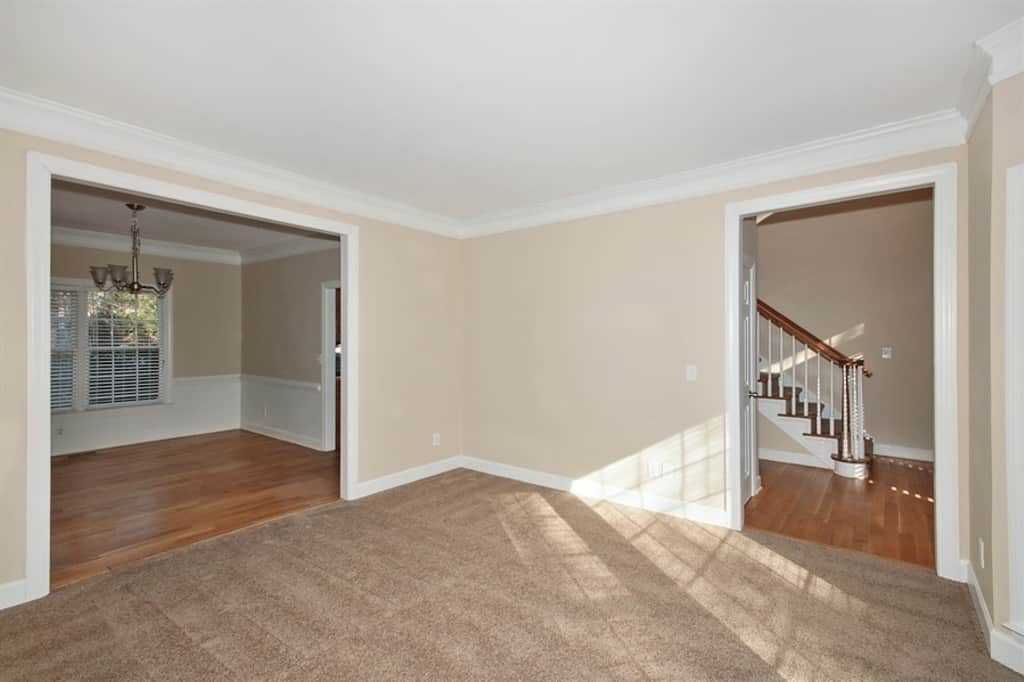 49 Shoreline Dr - Photo 2 of 19