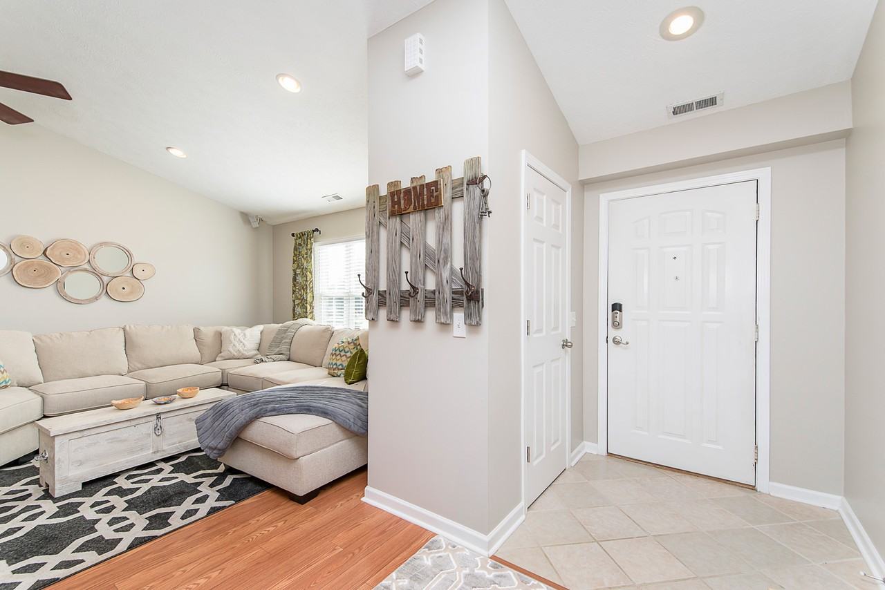 14947 Mia Drive - Photo 3 of 28