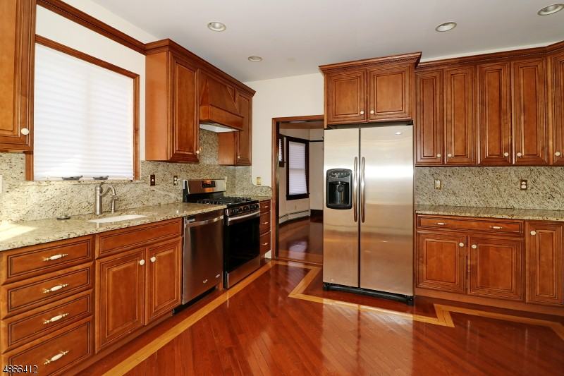 306 Walnut Ave - Photo 3 of 23