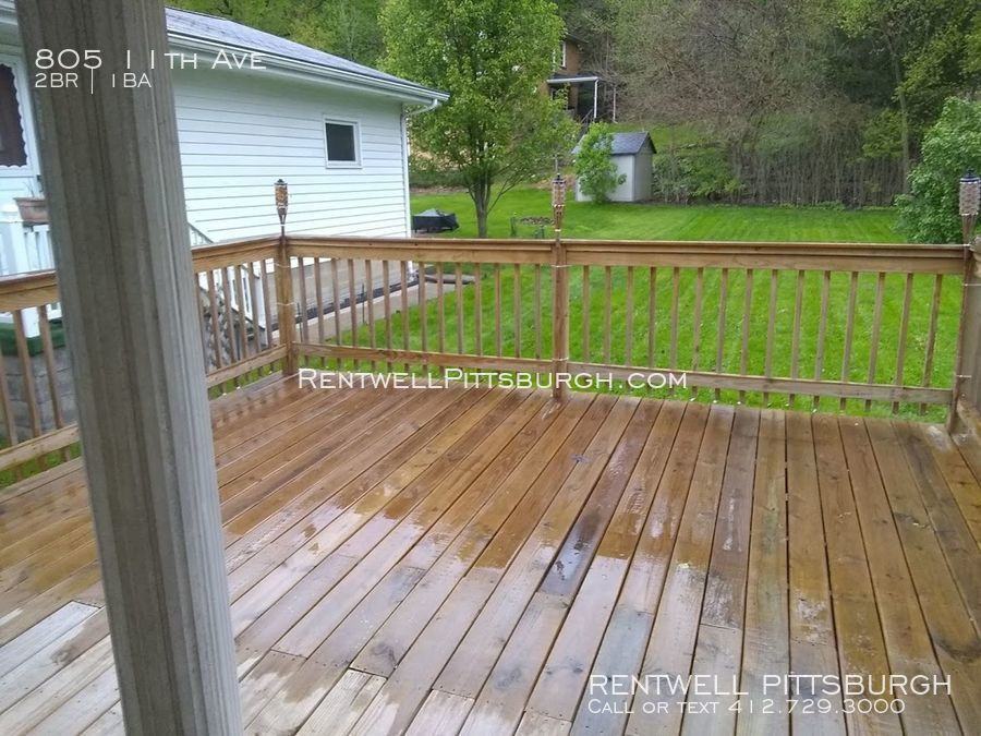 805 11th Ave - Photo 3 of 9