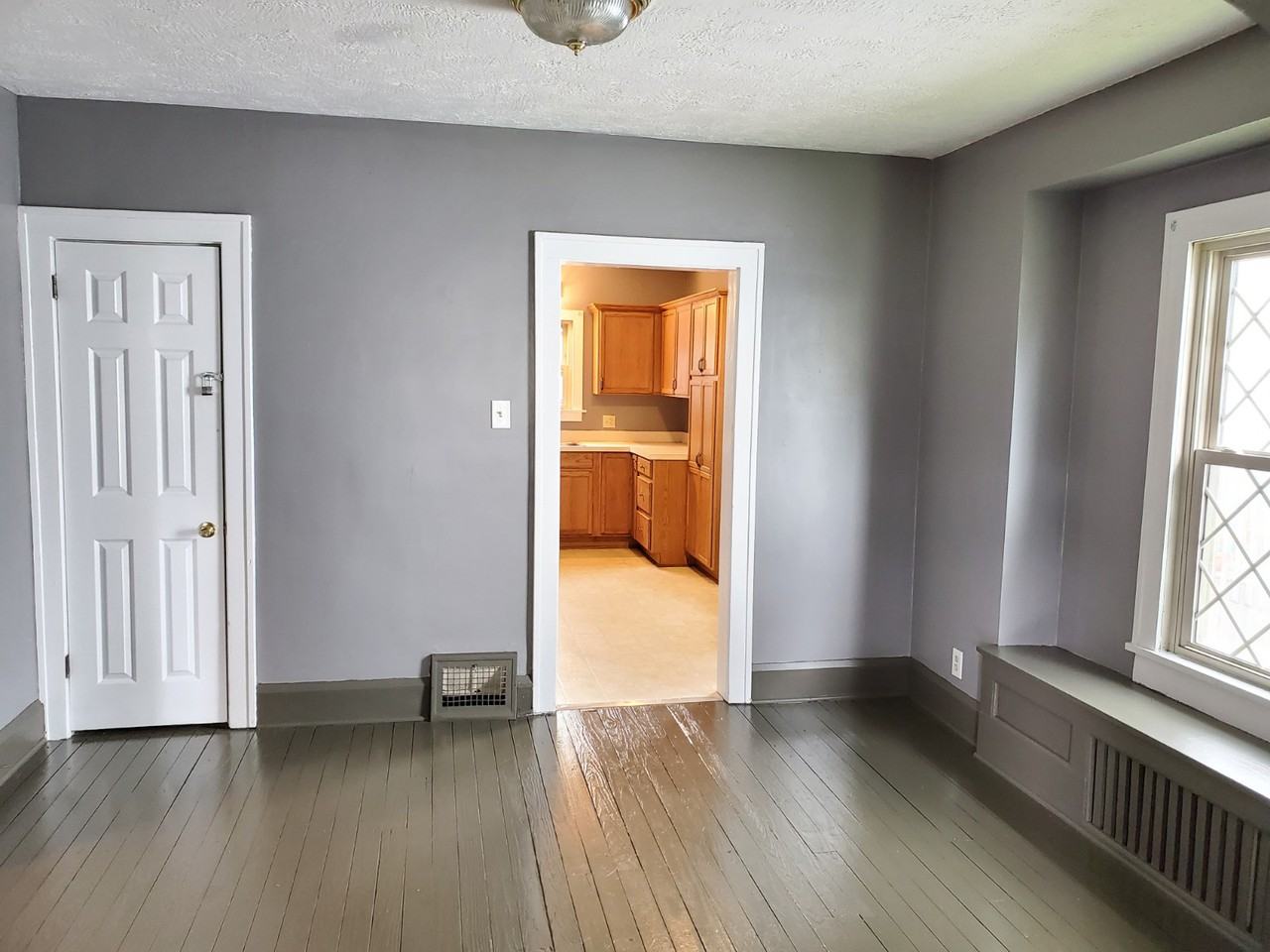 1825 Roosevelt Ave Ne - Photo 3 of 7