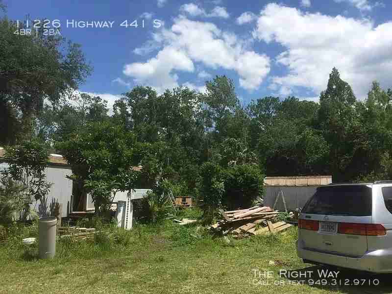 11226 Highway 441 S - Photo 2 of 27