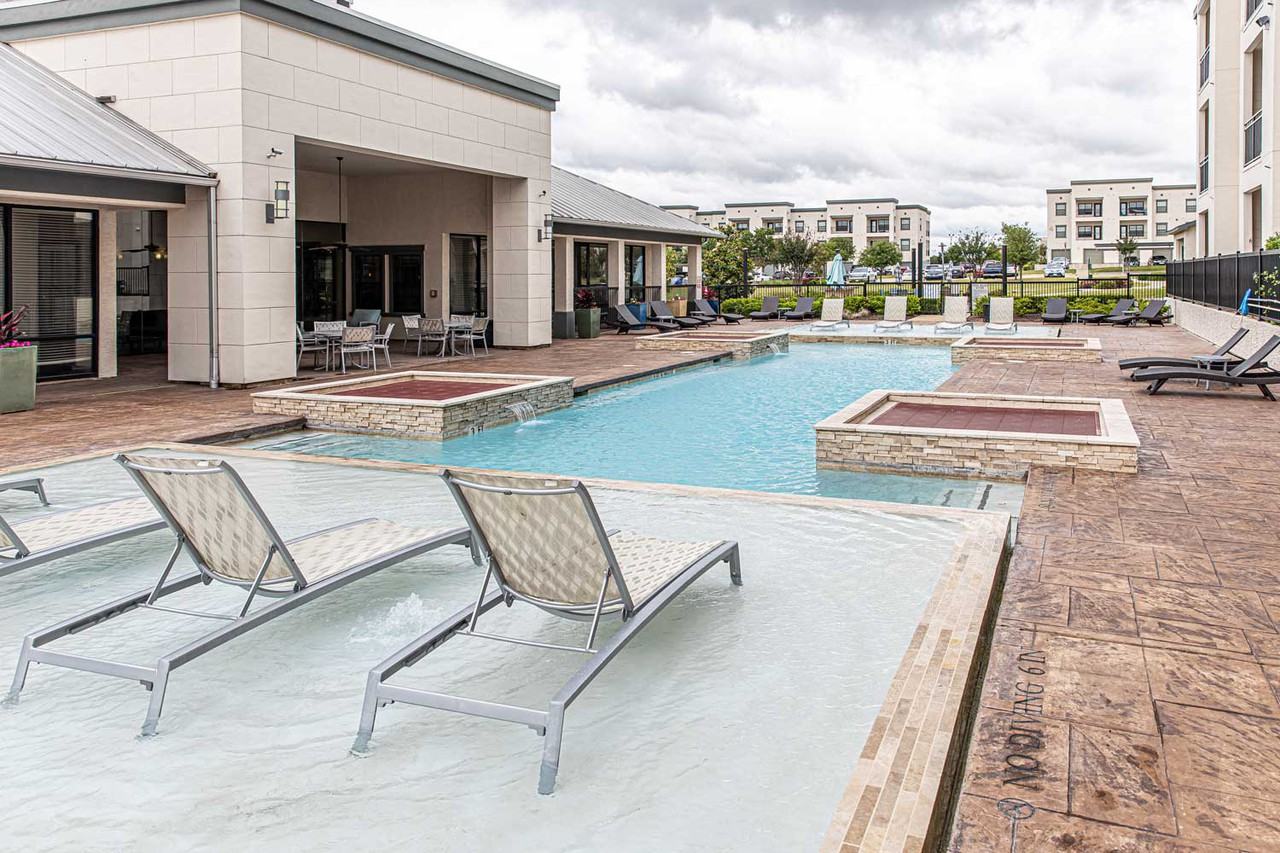 Oxford at Crossroads Centre - Photo 4 of 32