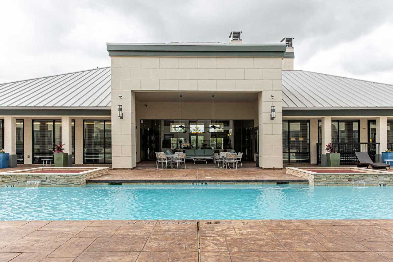 Oxford at Crossroads Centre - Photo 5 of 32