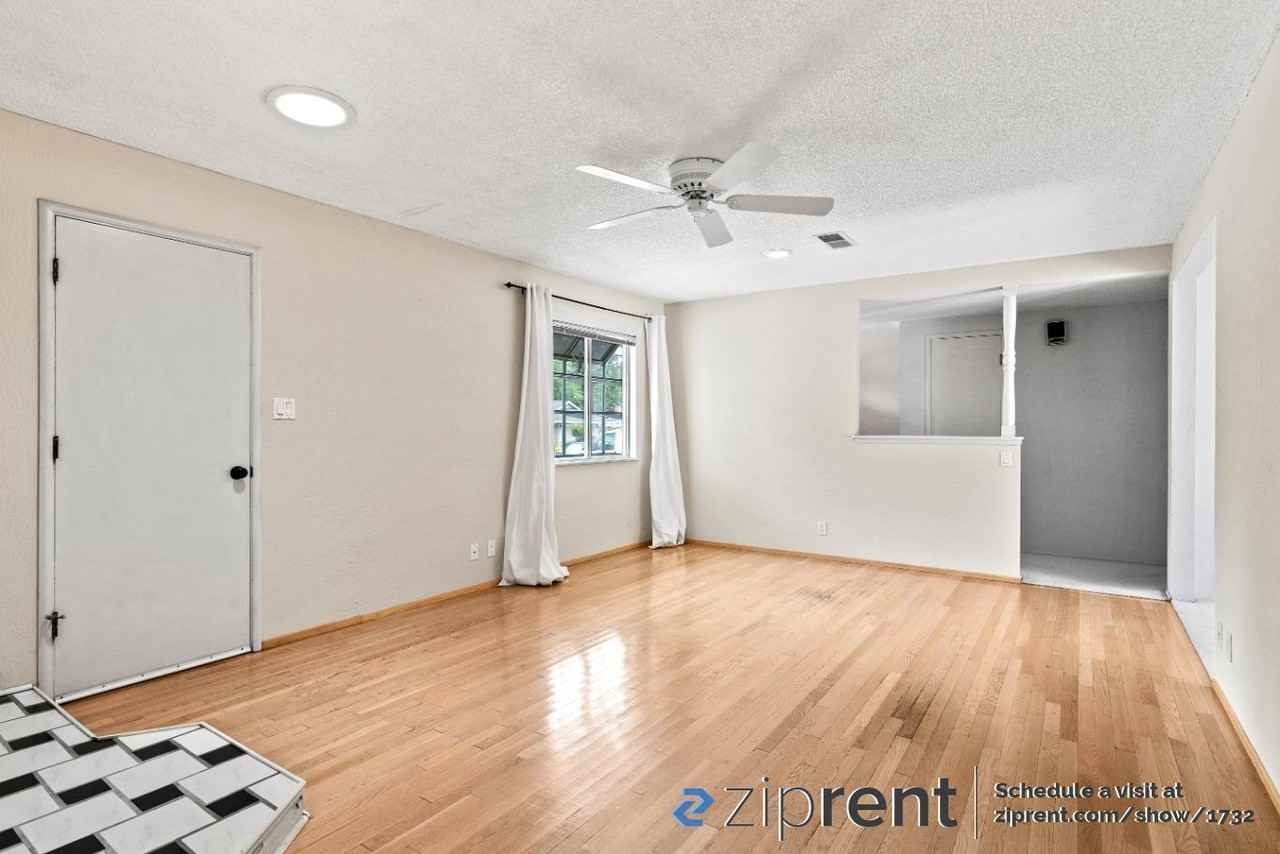 1331 Conejo Way - Photo 3 of 20