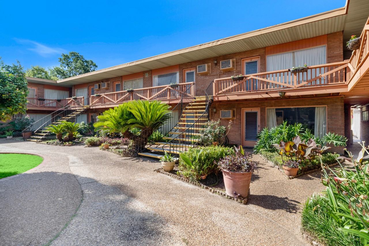 Eastwood Villas Apartments for Rent 4320 Leeland Street, Houston, TX