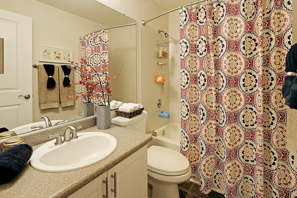 Hubbard's Crossing Apartments 12520 101st Way Ne, Kirkland, WA 98034