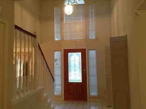 2207 Peachwood Dr - Photo 2 of 12