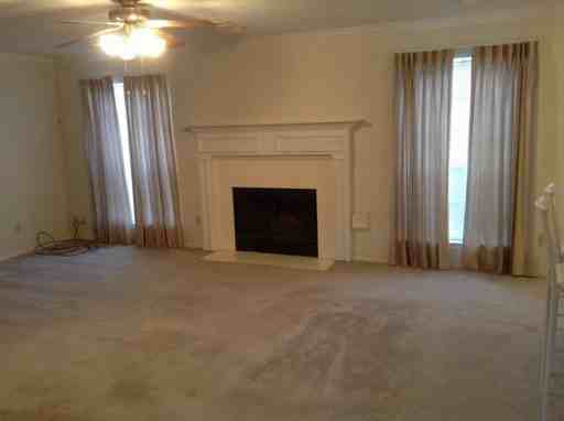 2207 Peachwood Dr - Photo 3 of 12