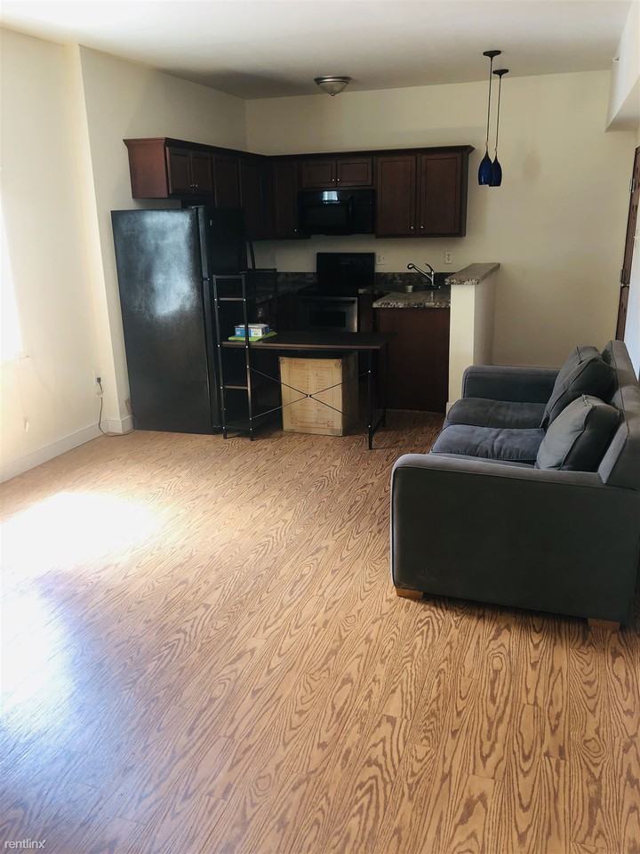 1111 N Thompson St - Photo 3 of 10