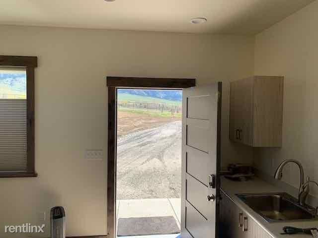 117 Eagle Watch Drive B - Photo 2 of 12