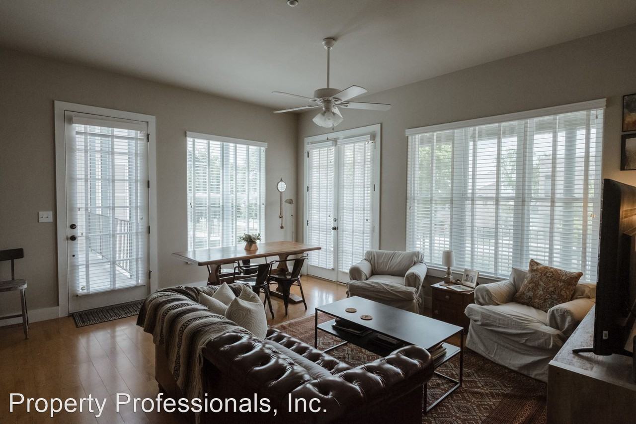 979 N Academy #2 - Photo 2 of 17