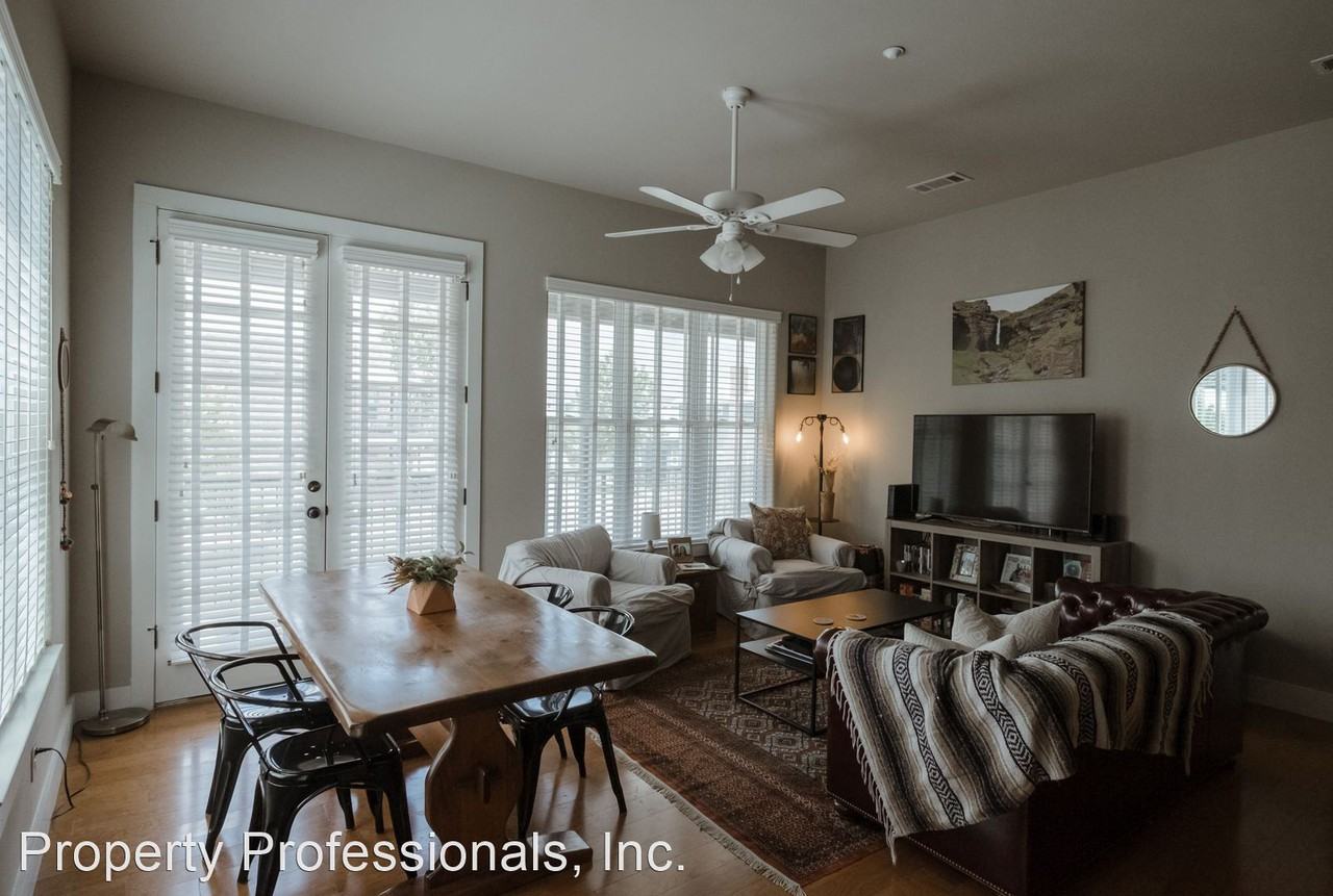 979 N Academy #2 - Photo 3 of 17