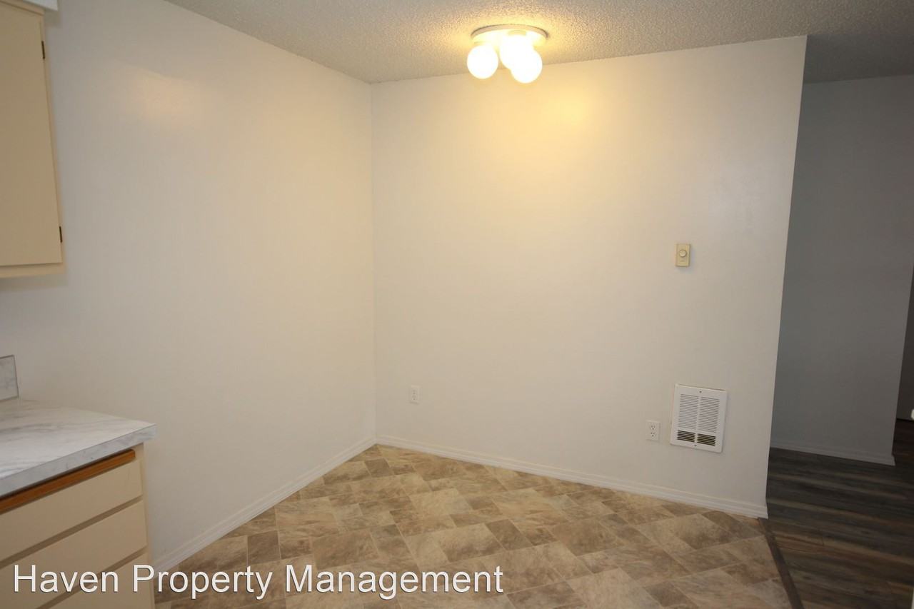 618 5th St SE - Photo 3 of 10