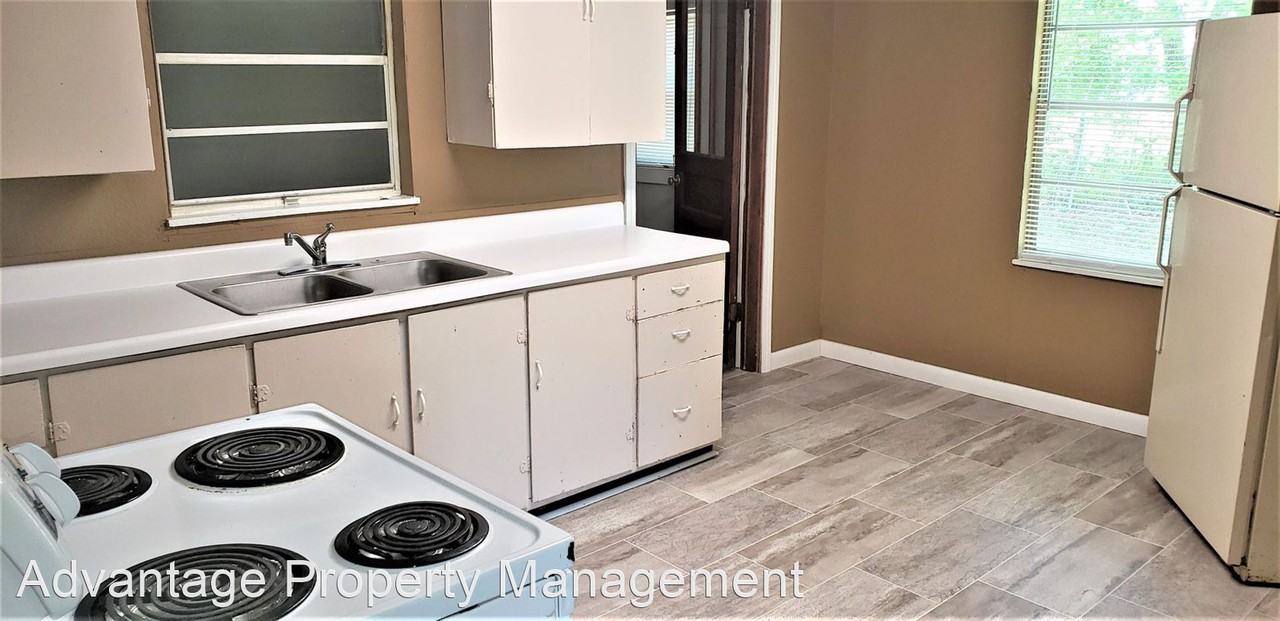 75 Oak Tree Rd - Photo 3 of 4