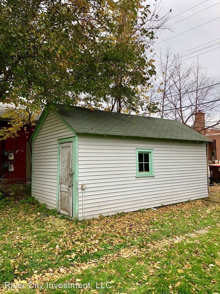 315 3rd Street E - Photo 2 of 6