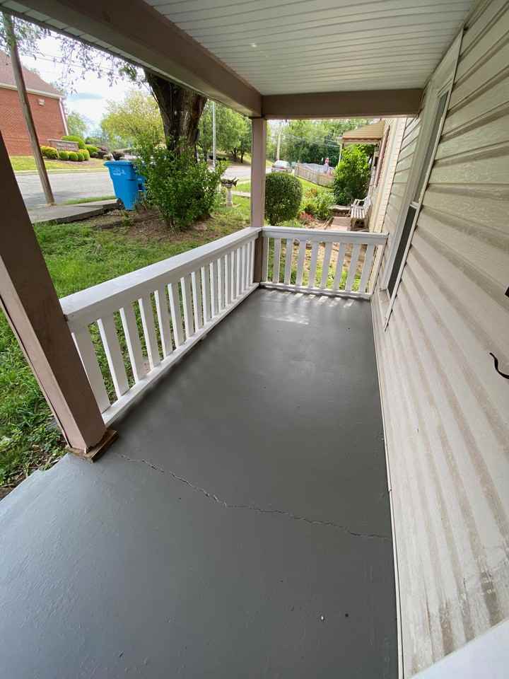 518 Madison Ave Nw - Photo 2 of 9