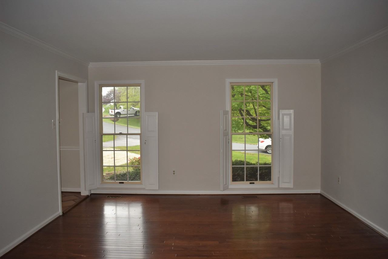 17 Kings Valley Ct - Photo 2 of 37