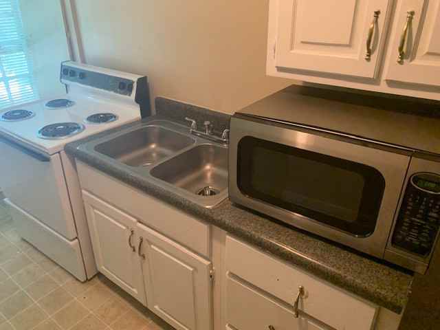 2207 Bell St - Photo 2 of 8