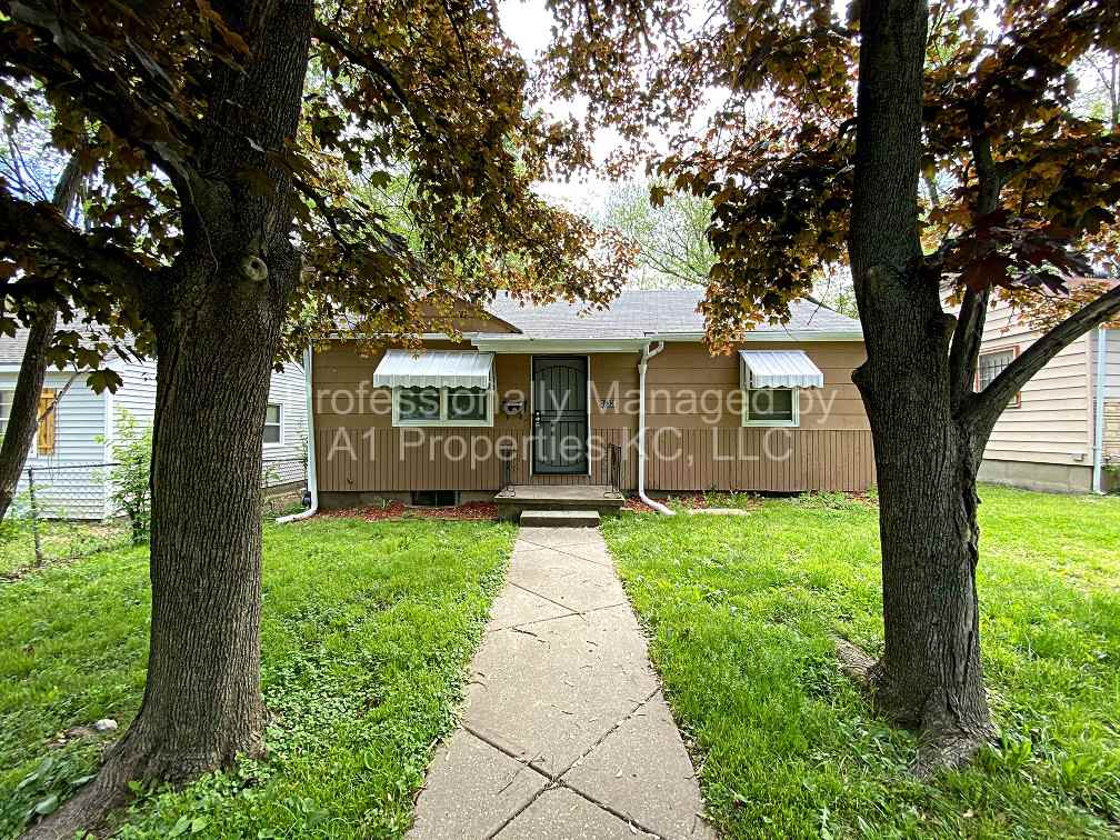 5133 Wabash Ave - Photo 2 of 13