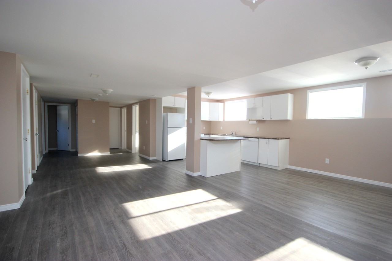 3360 Wilhaven Dr Unit B - Photo 2 of 12