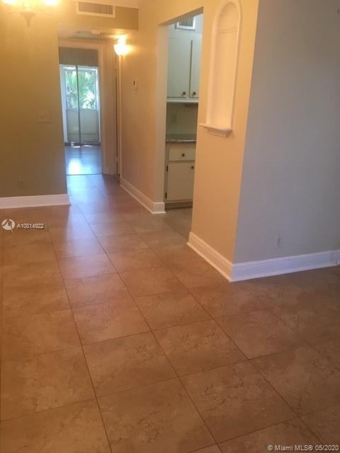 251 Sw 132 Way 110h - Photo 3 of 16