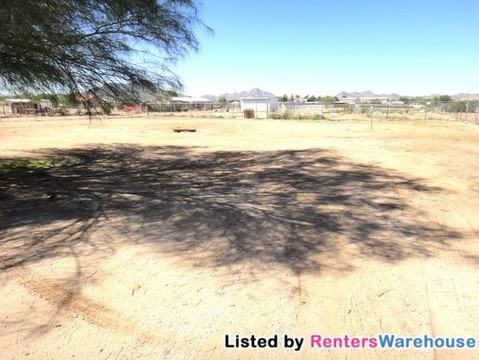 13912 S Tuthill Rd - Photo 2 of 15