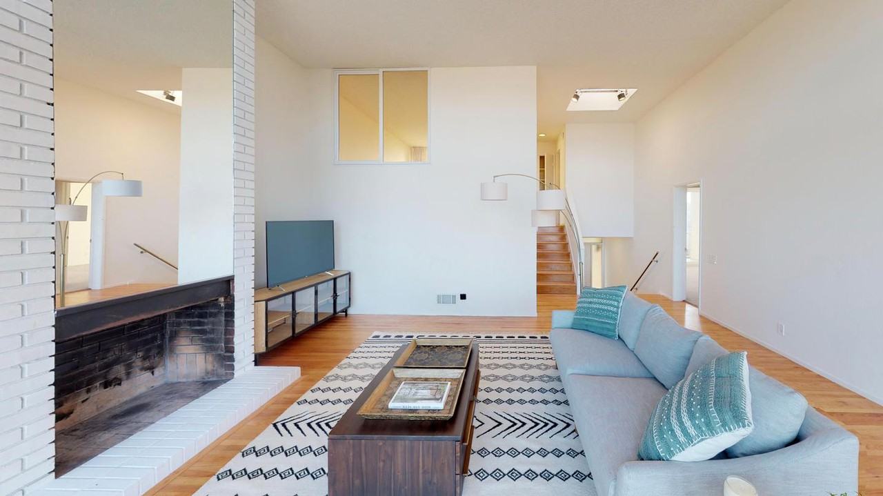 Gorgeous Diamond Heights home with scenic views - Photo 2 of 19