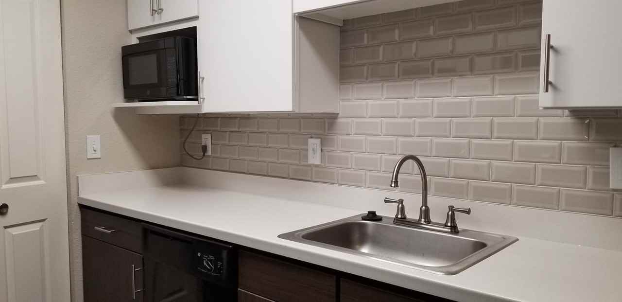 Avery Belmar - Photo 3 of 35