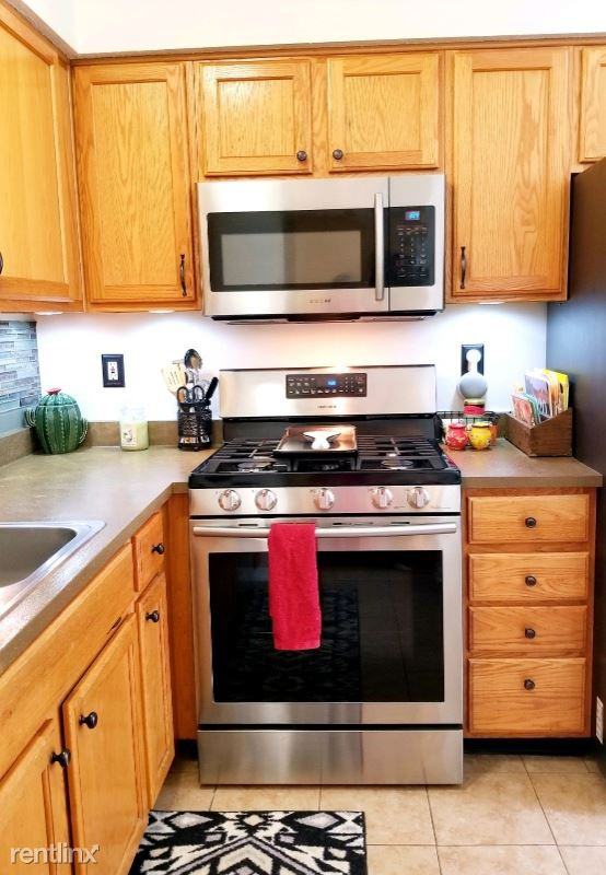 5241 Abbeywood Ct - Photo 3 of 10