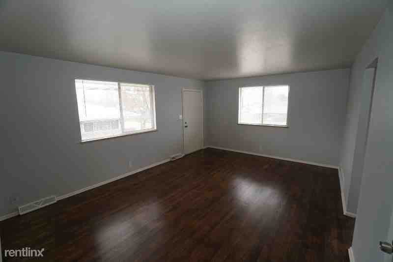 3540 S Downing St - Photo 2 of 13