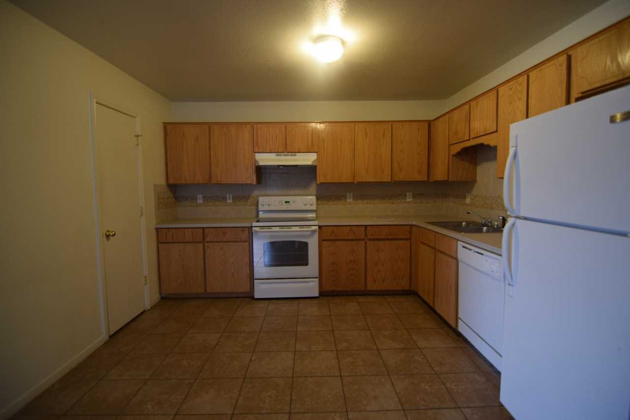 406 W Dale Ave - Photo 3 of 15