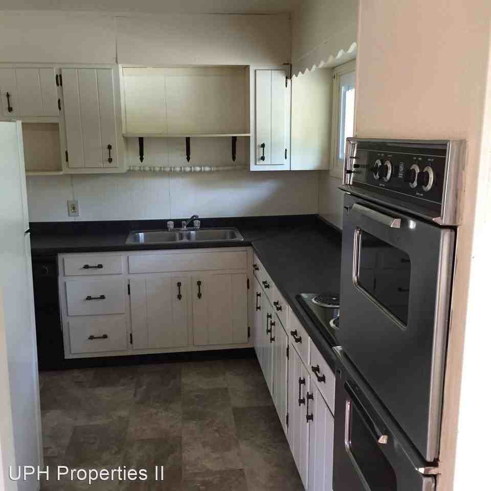 167 Holly Dr - Photo 2 of 25