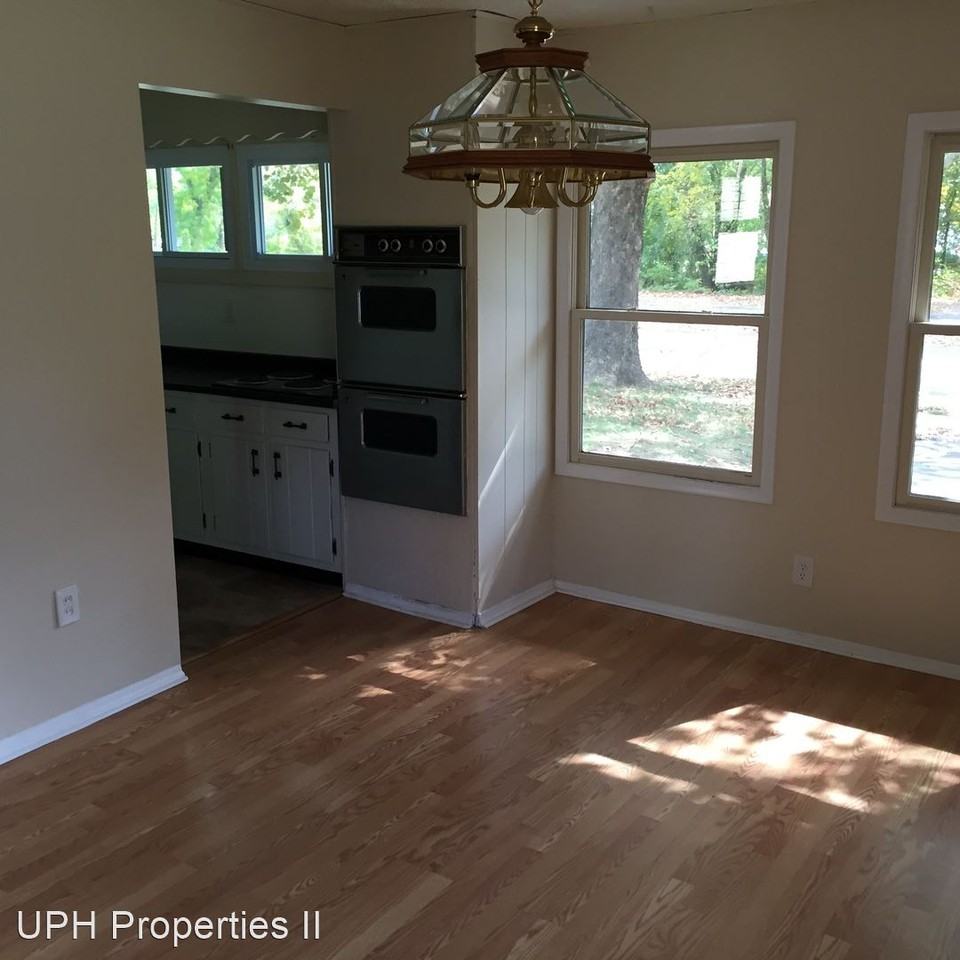 167 Holly Dr - Photo 3 of 25