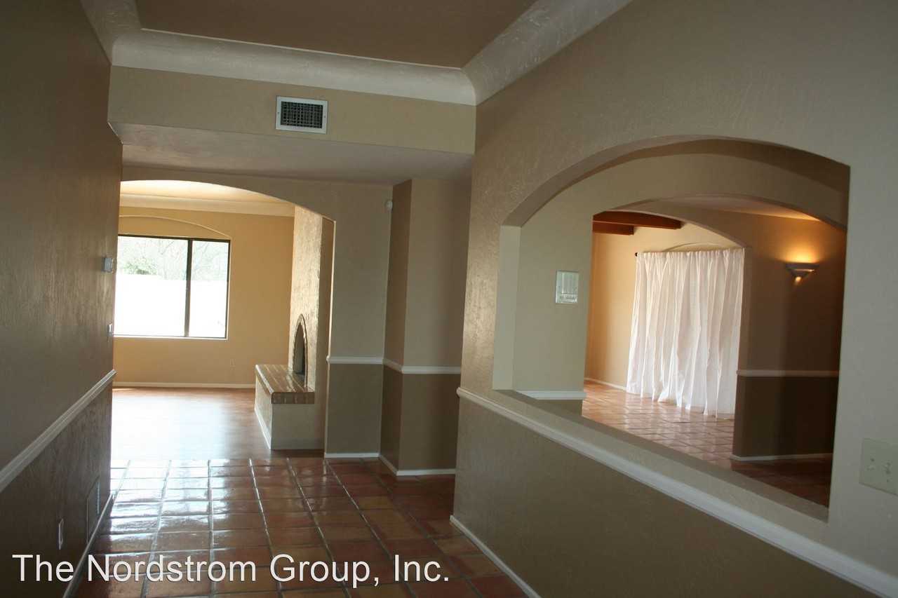 6814 N Solaz Cuarto - Photo 3 of 14