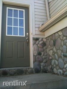 544 Dockside Cir - Photo 2 of 12