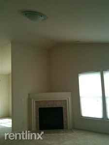 544 Dockside Cir - Photo 3 of 12