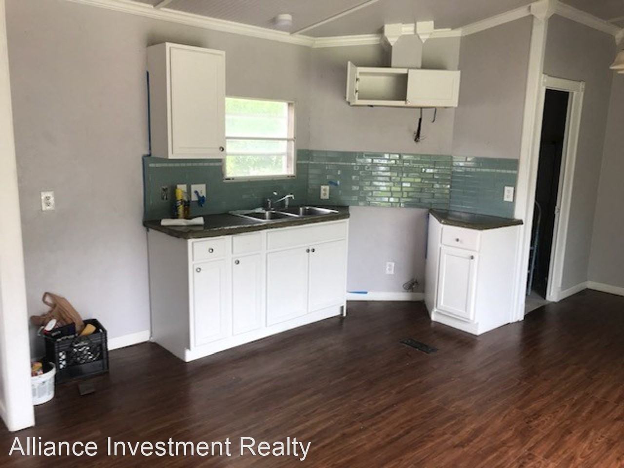 9100 Hollow Rd - Photo 3 of 13