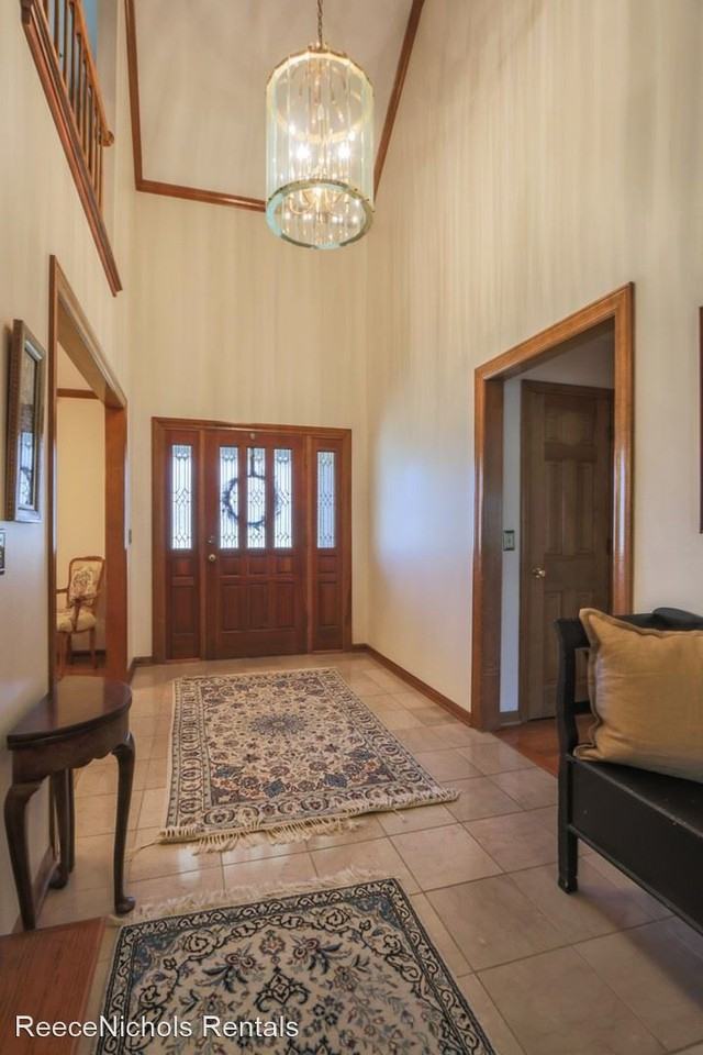 13040 Catalina Dr - Photo 2 of 33