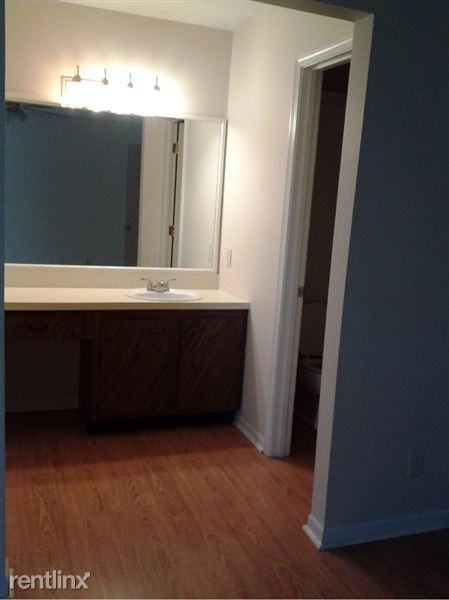 Dixon Woods Complex 4118B - Photo 2 of 9