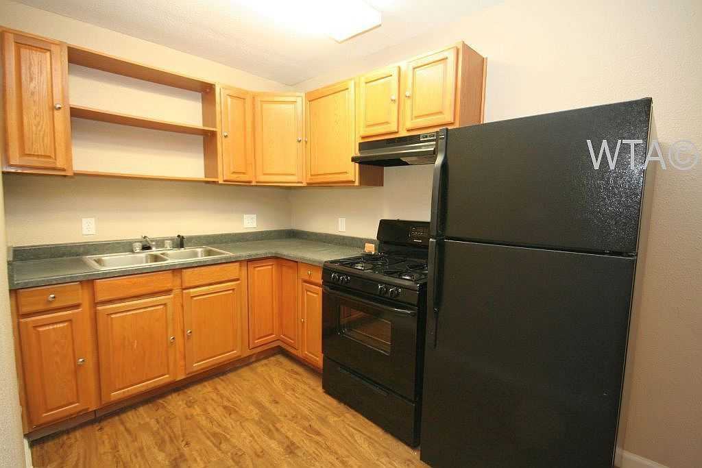 2500 E 22nd St - Photo 2 of 10