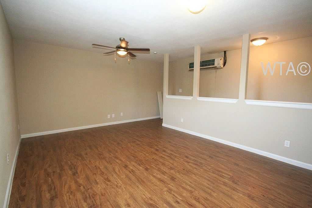 2500 E 22nd St - Photo 3 of 10