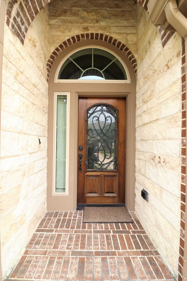 27123 Bunker Bluff Ct - Photo 2 of 34