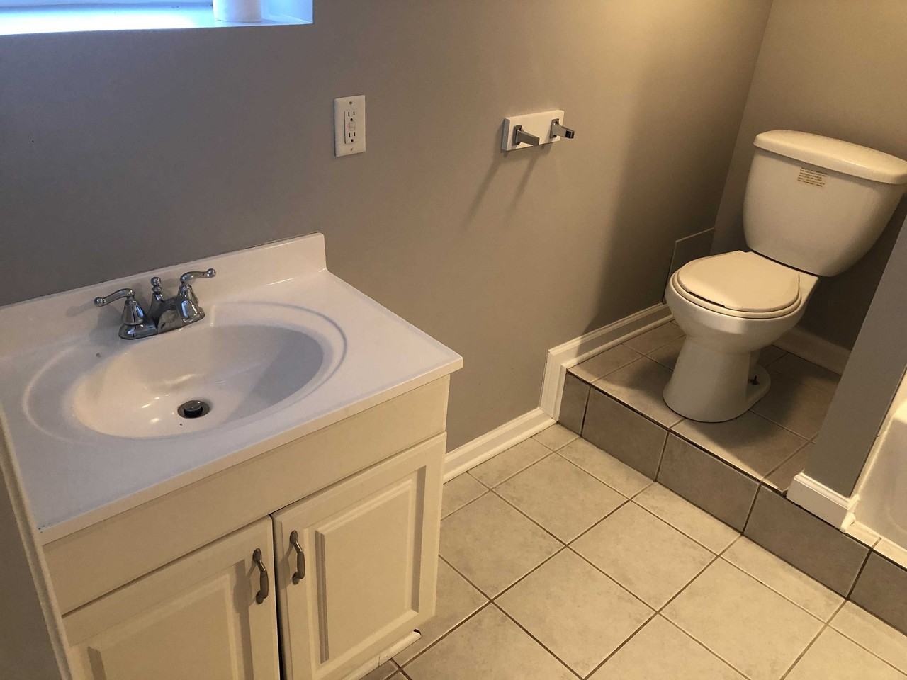 4518 Raspe Ave - Photo 2 of 25