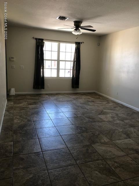 63 Bounty Lane - Photo 2 of 17