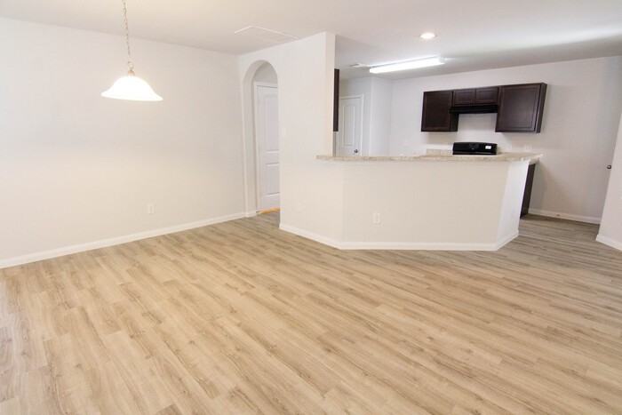 18530 Paddys Creek Trail - Photo 3 of 8