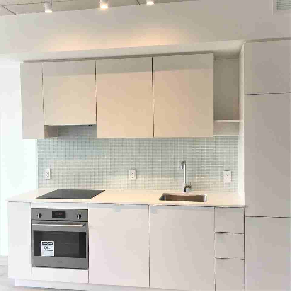 161 Roehampton Avenue #2014 - Photo 3 of 10