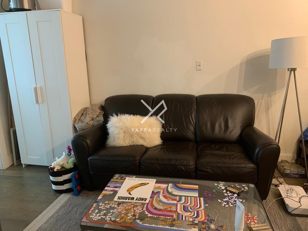 806 Saint John'S Place #2F - Photo 3 of 15