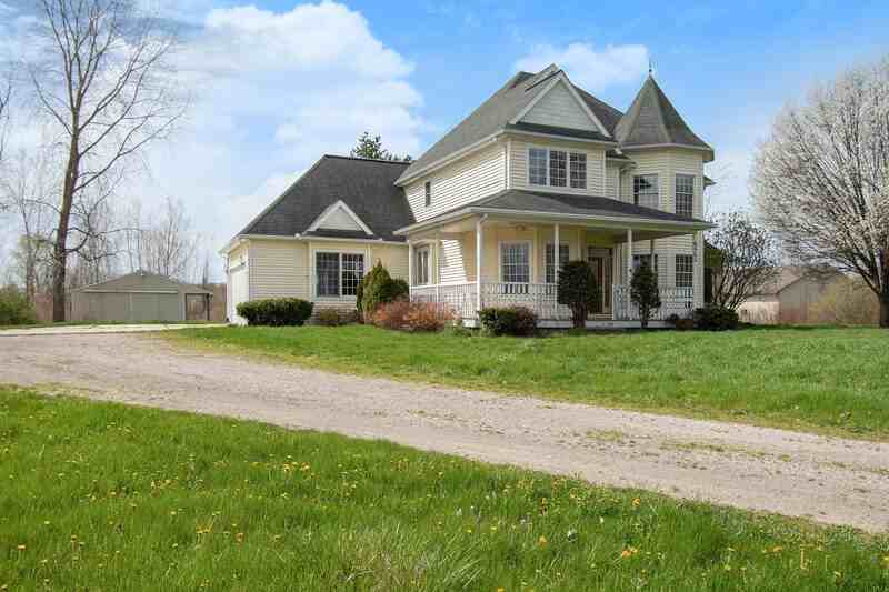 6565 Springborn Rd - Photo 3 of 22