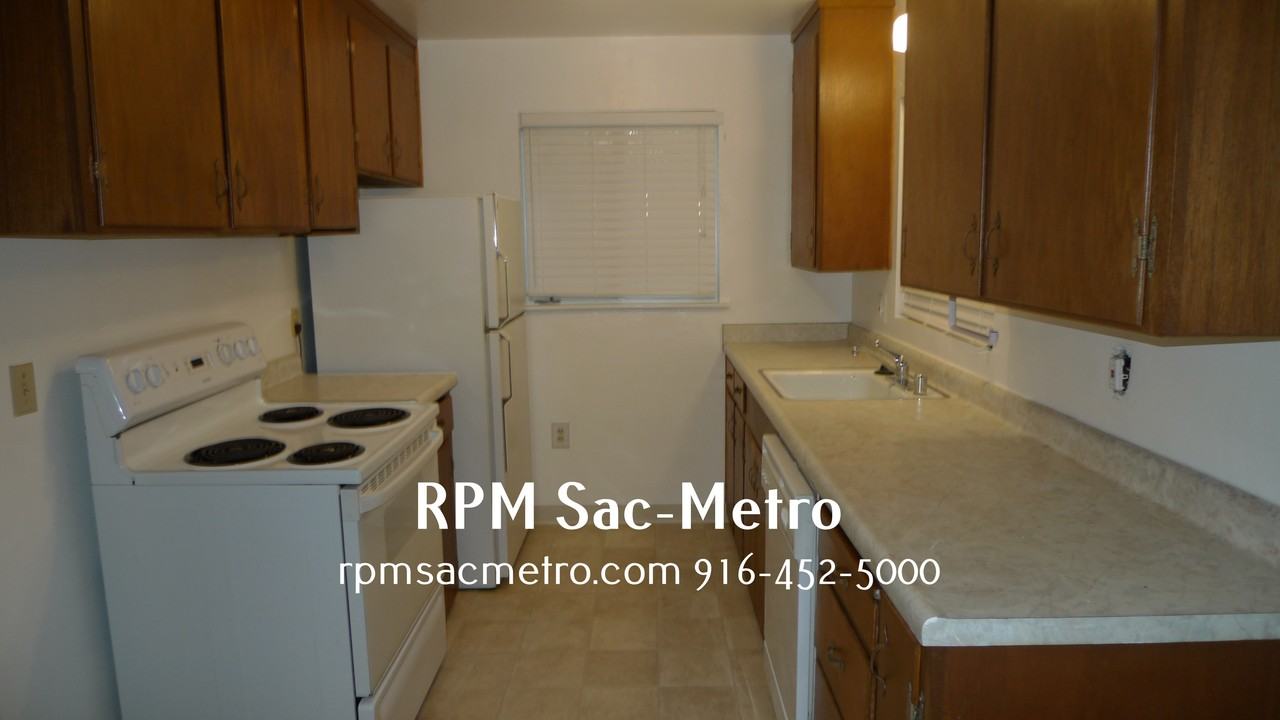 5310 Moddison Ave - Photo 3 of 5